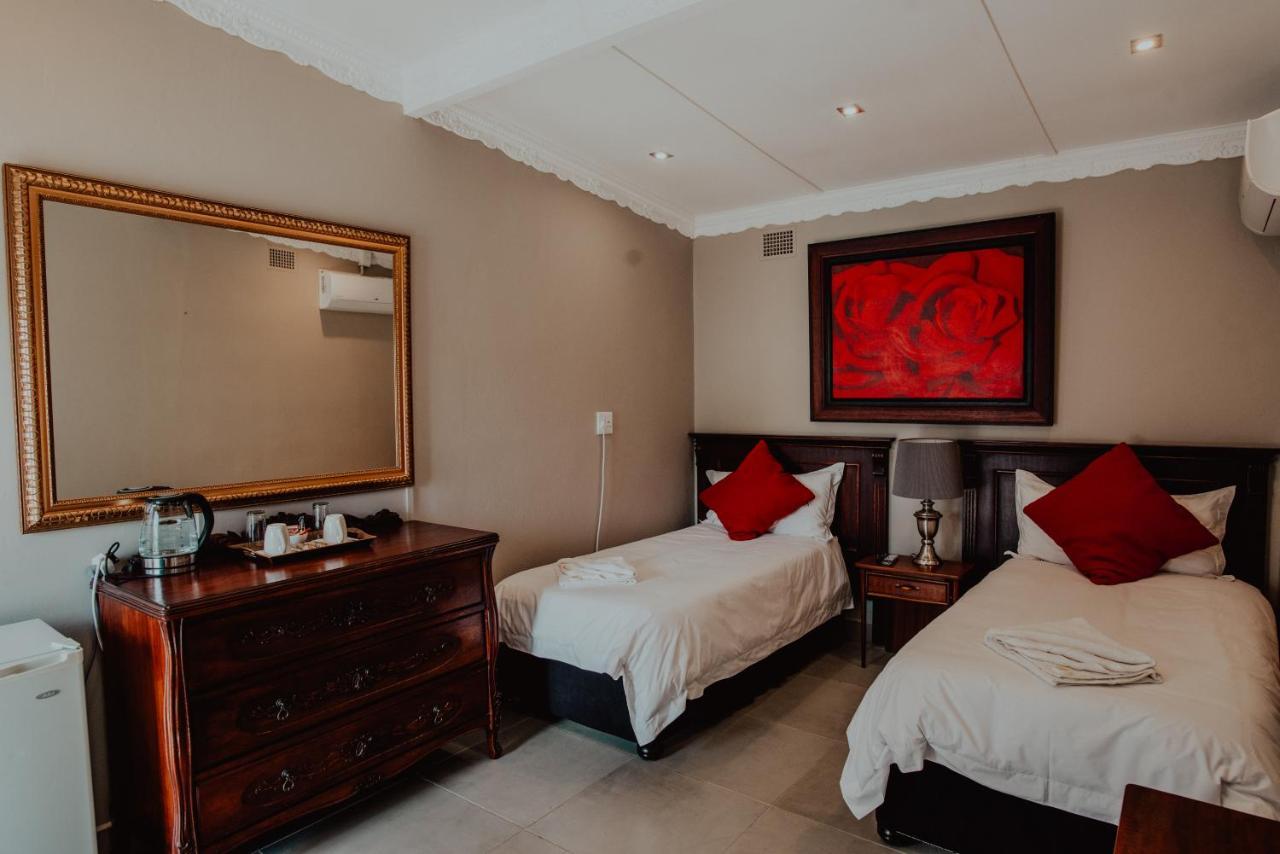 Le Grant Guesthhouse Kroonstad Exterior foto