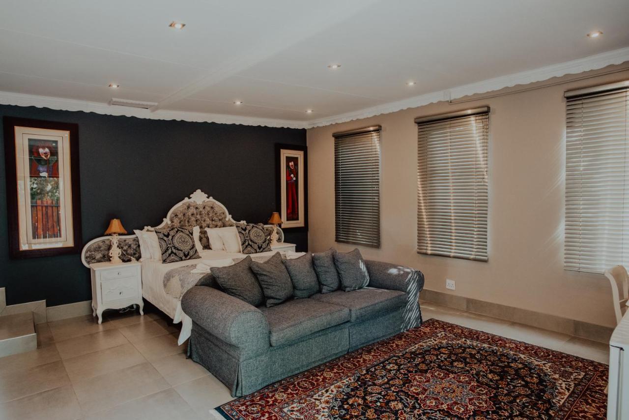 Le Grant Guesthhouse Kroonstad Exterior foto