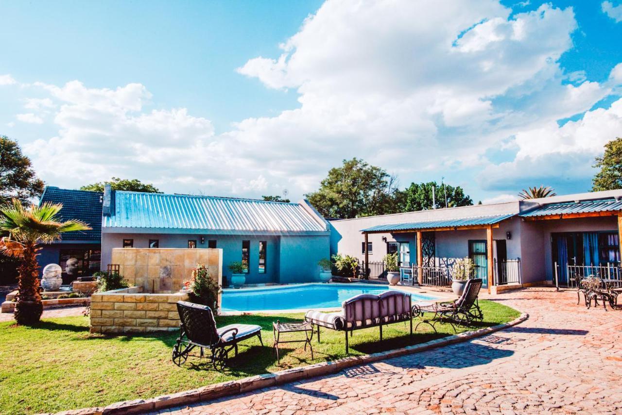 Le Grant Guesthhouse Kroonstad Exterior foto