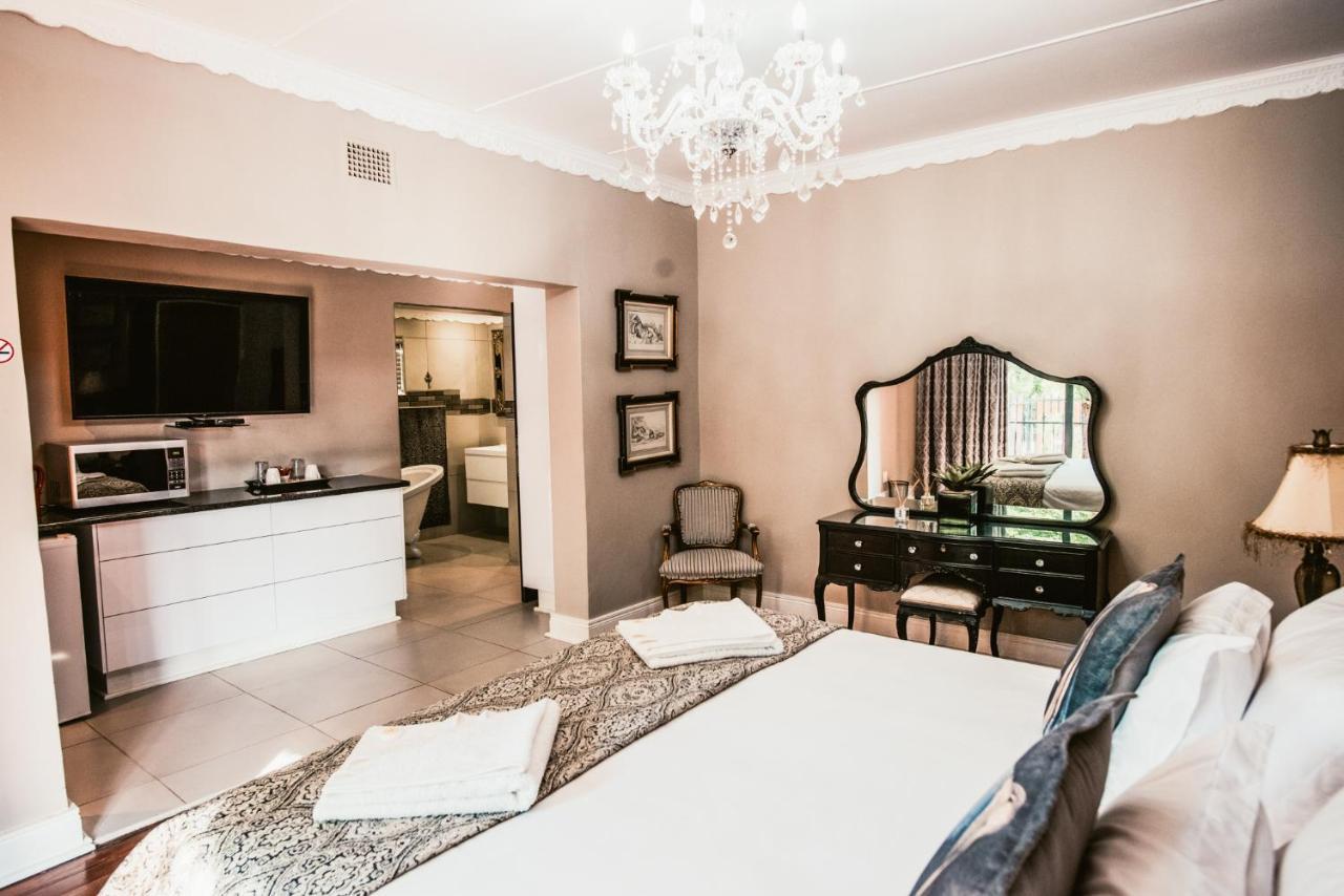 Le Grant Guesthhouse Kroonstad Exterior foto