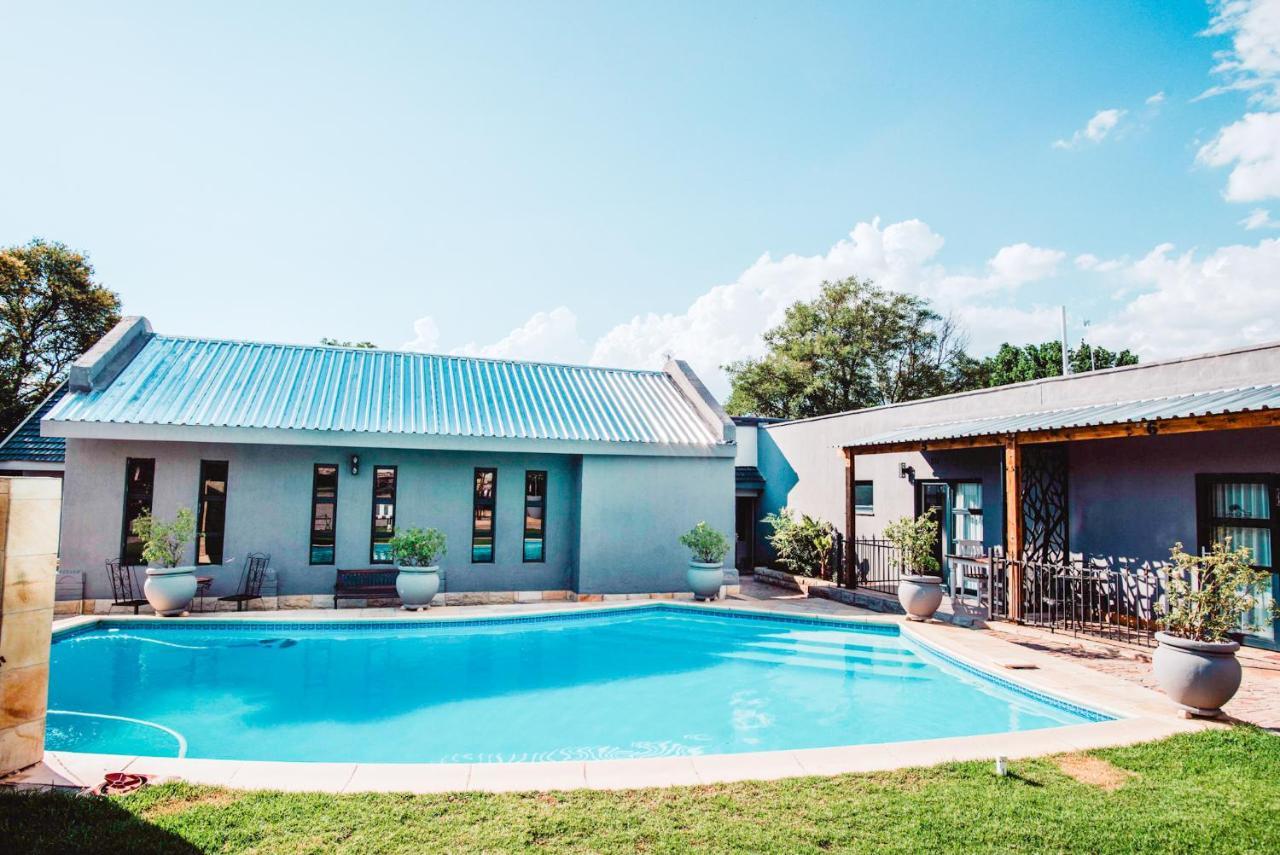Le Grant Guesthhouse Kroonstad Exterior foto