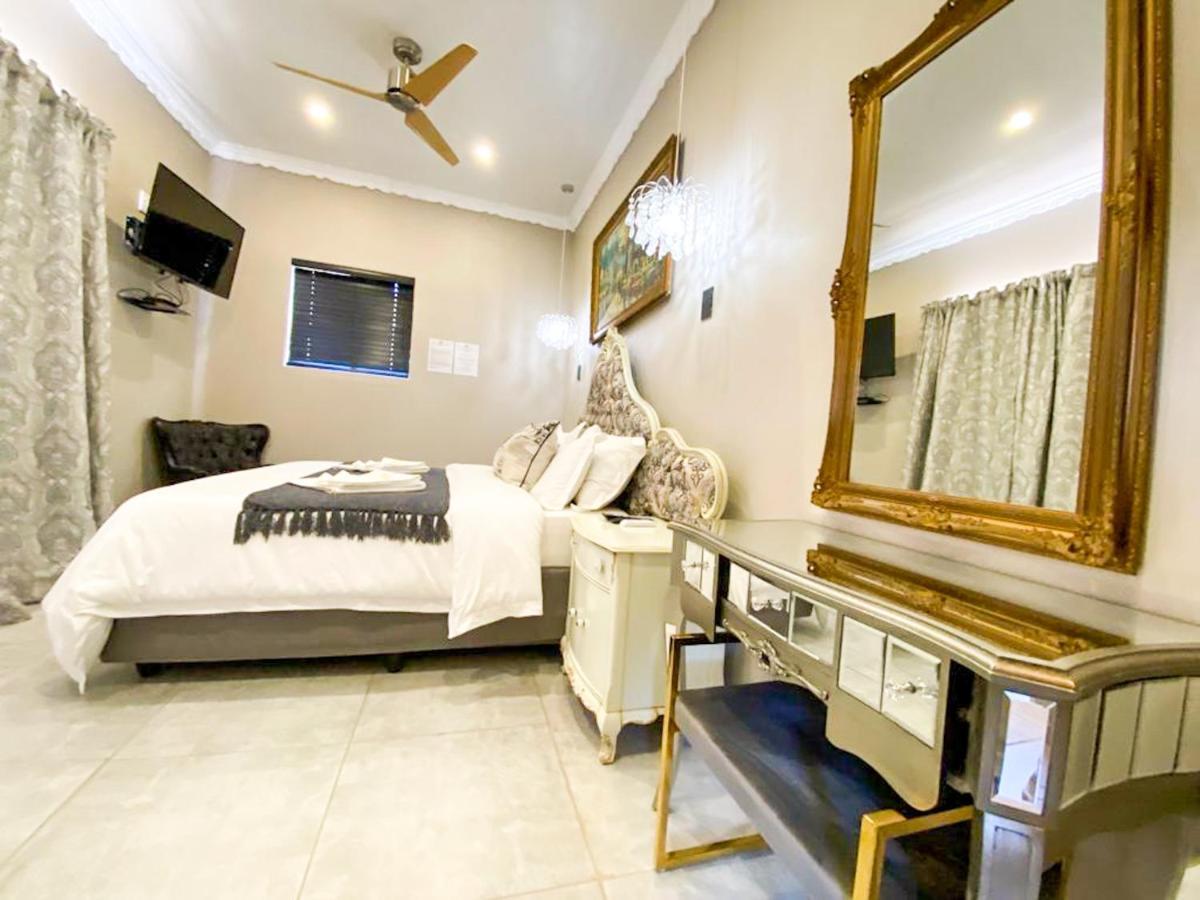 Le Grant Guesthhouse Kroonstad Exterior foto